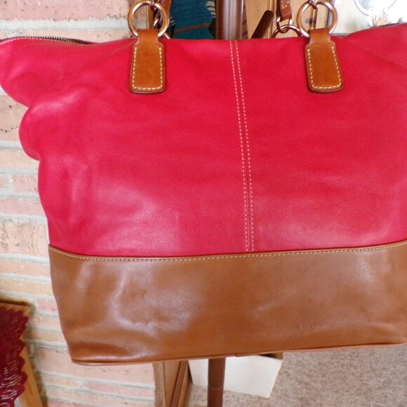 Large Dooney & Burke purse - Picture 3 of 11